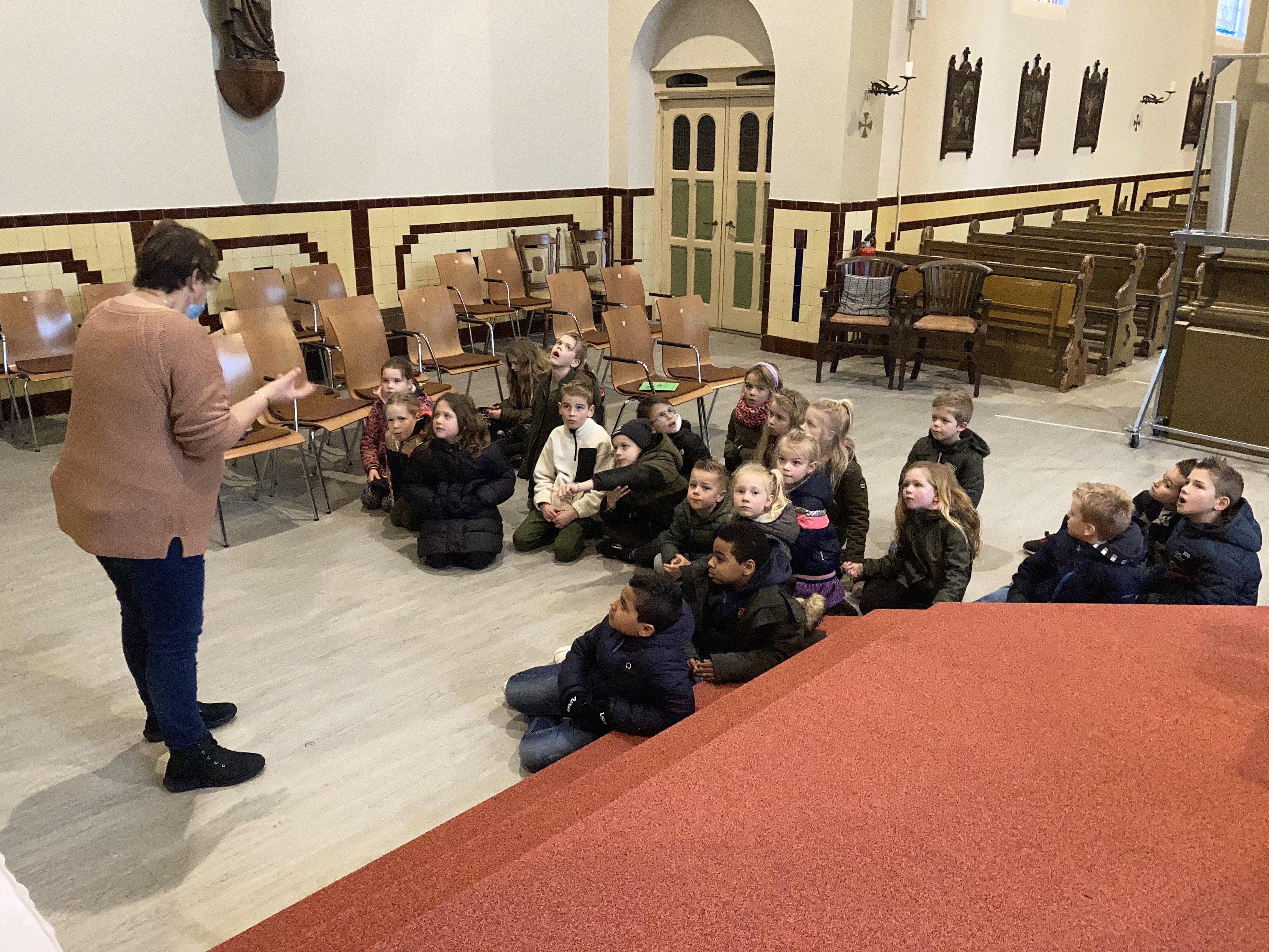 Groep 4-5 naar de kerk 