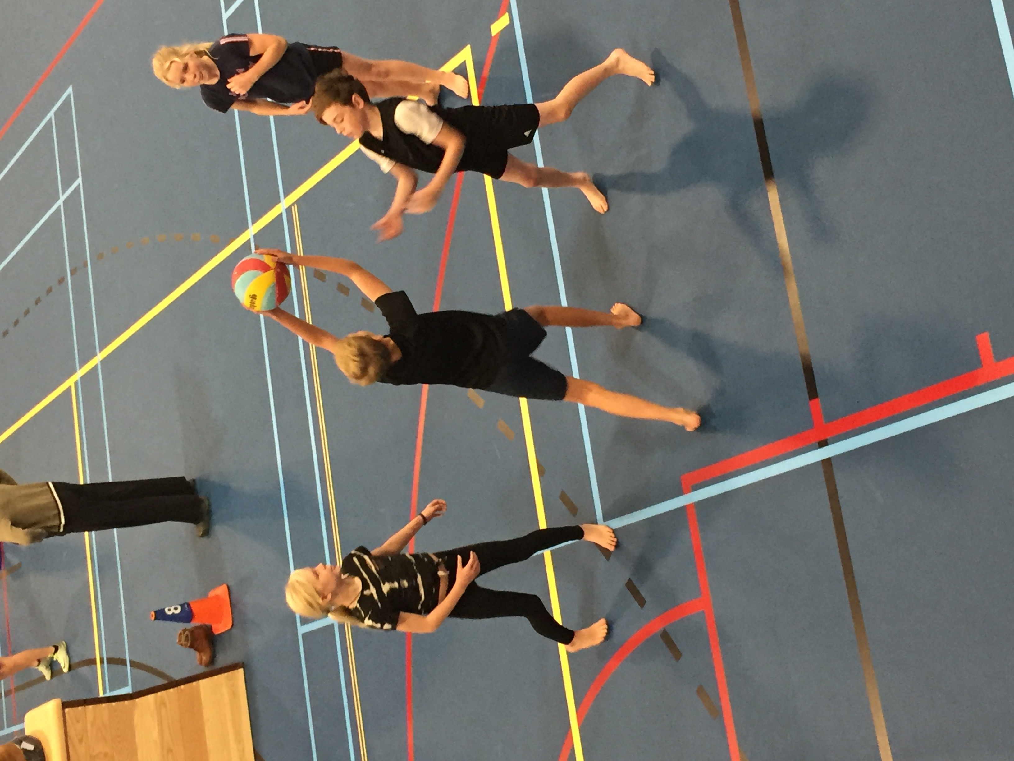 Groep 8: Volleybaltoernooi en Skills for Life